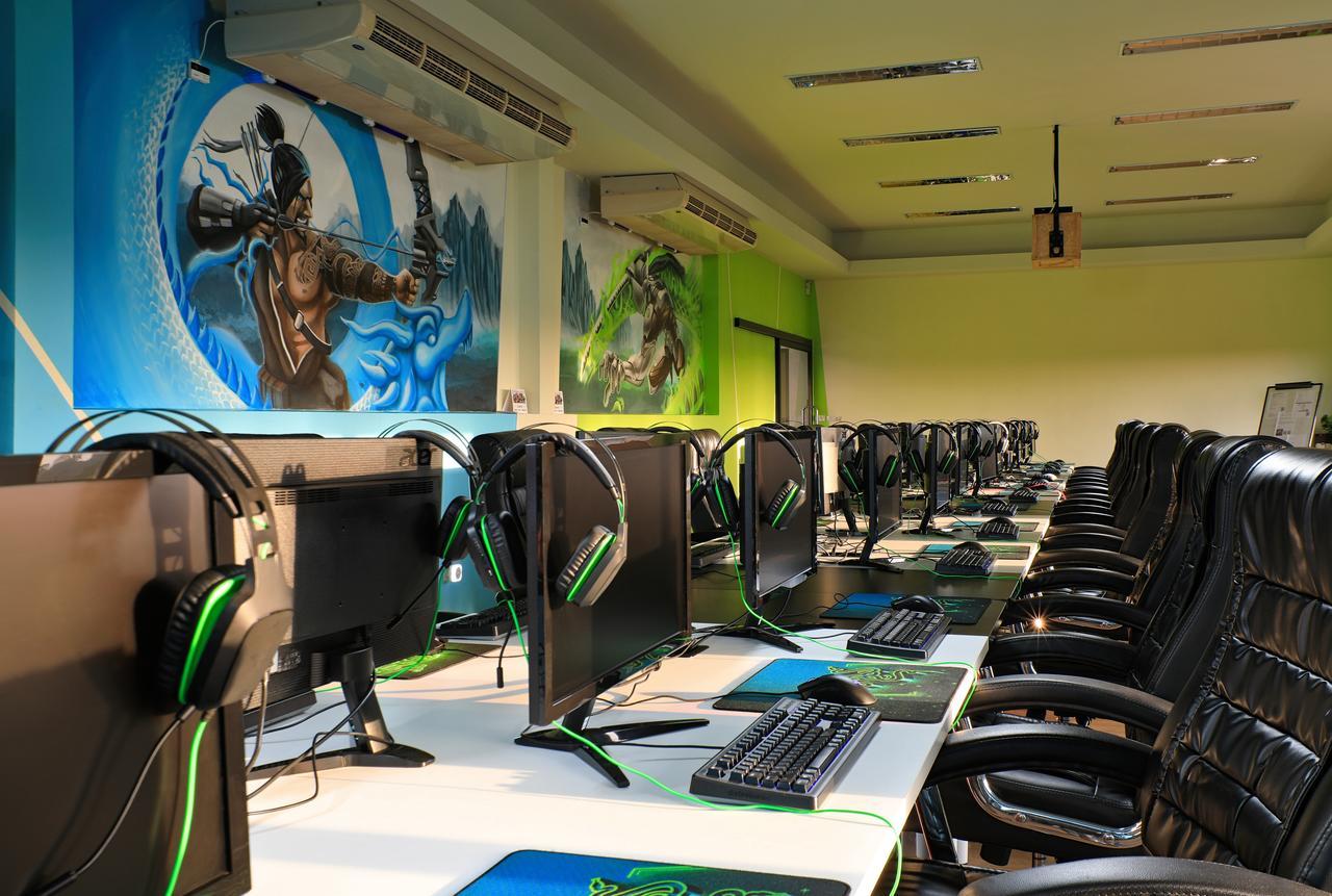 Gamers Paradise Hotel Chalong Zewnętrze zdjęcie